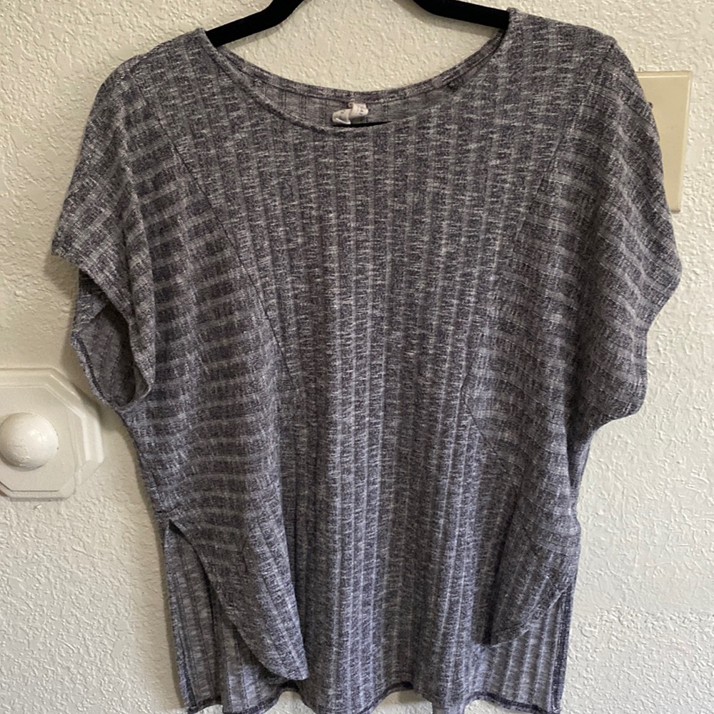 short sleeve knit top